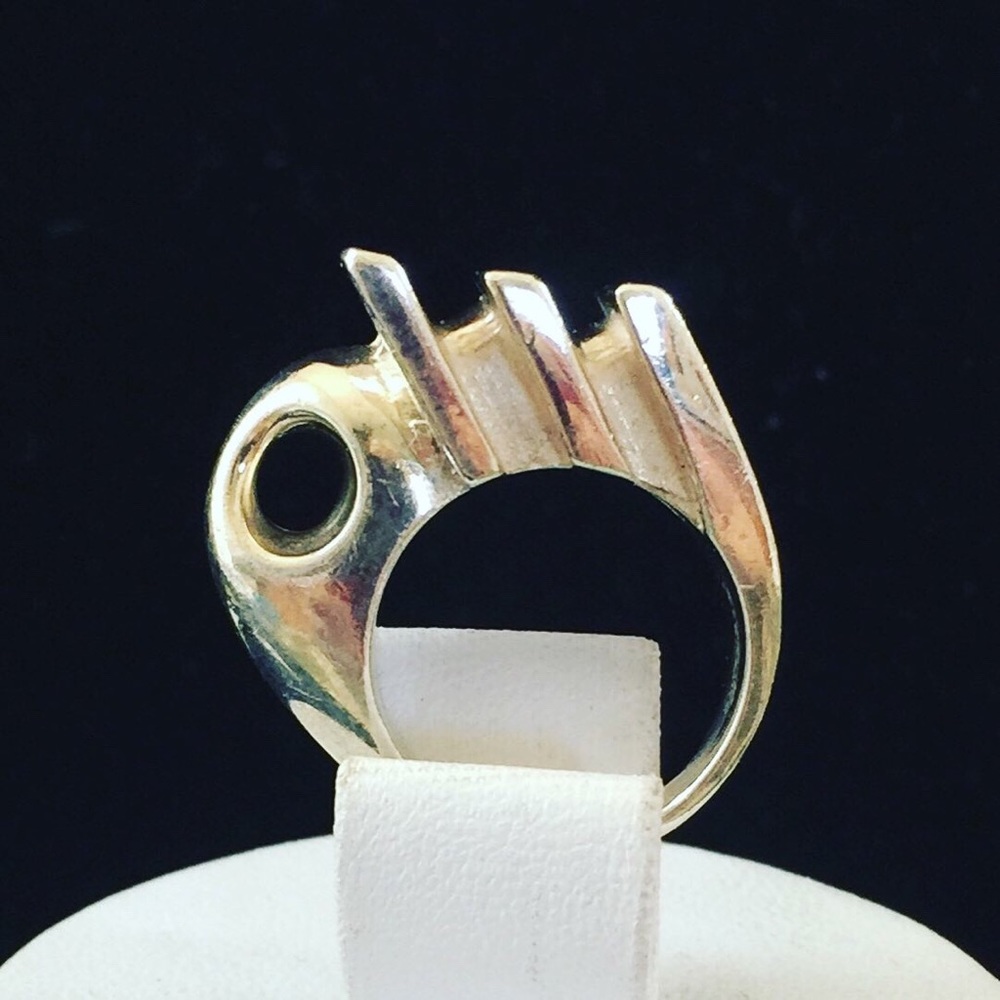 Vintage Solid Sterling Silver Abstract Ring - image 1